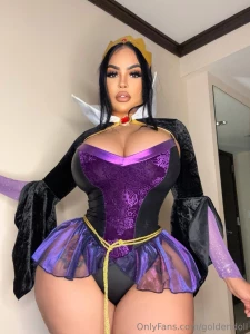 Birthday queen everyone who tips will get free nude gifts sent right