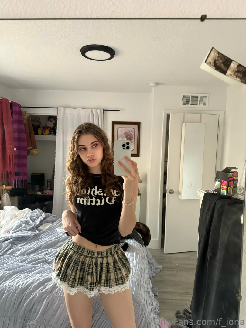 Ughhhhh i accidentally deleted my fav vid of me cumming so here s my 