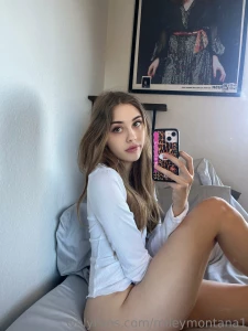 I sucked and fucked my roommates boyfriend please don t share this omg