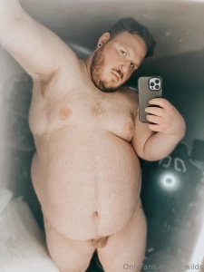 I look hot in this photo find my cock and then suck it