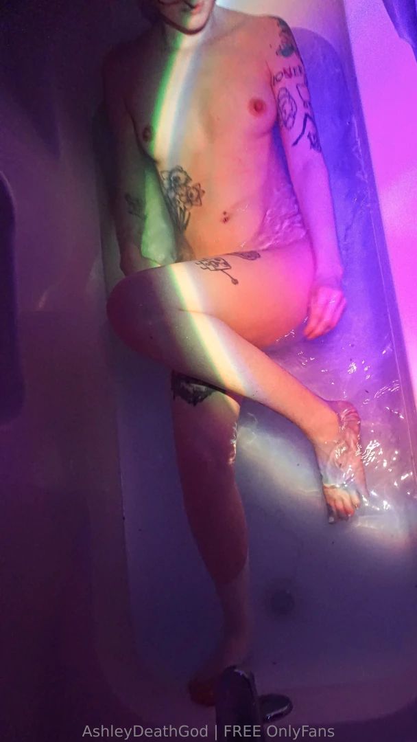 Is it cute that anyone can click on my page for free amp see nudes of 