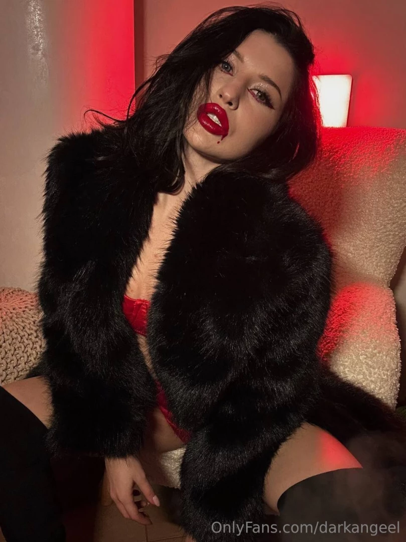 What do you think of my look for this halloween i hope you ve already 