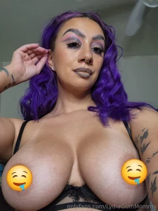 If only you would cum on these for me so i could lick it off