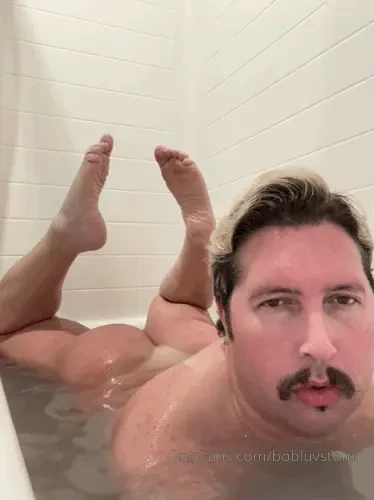 Who says my booty is too big for the bath 