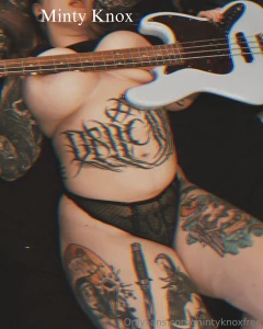 More photos from this set will be posted here mintyknox