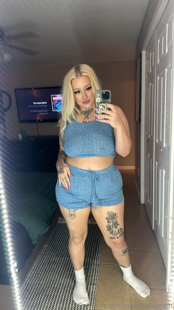 Do you think i would look so sexy in these workout clothes 