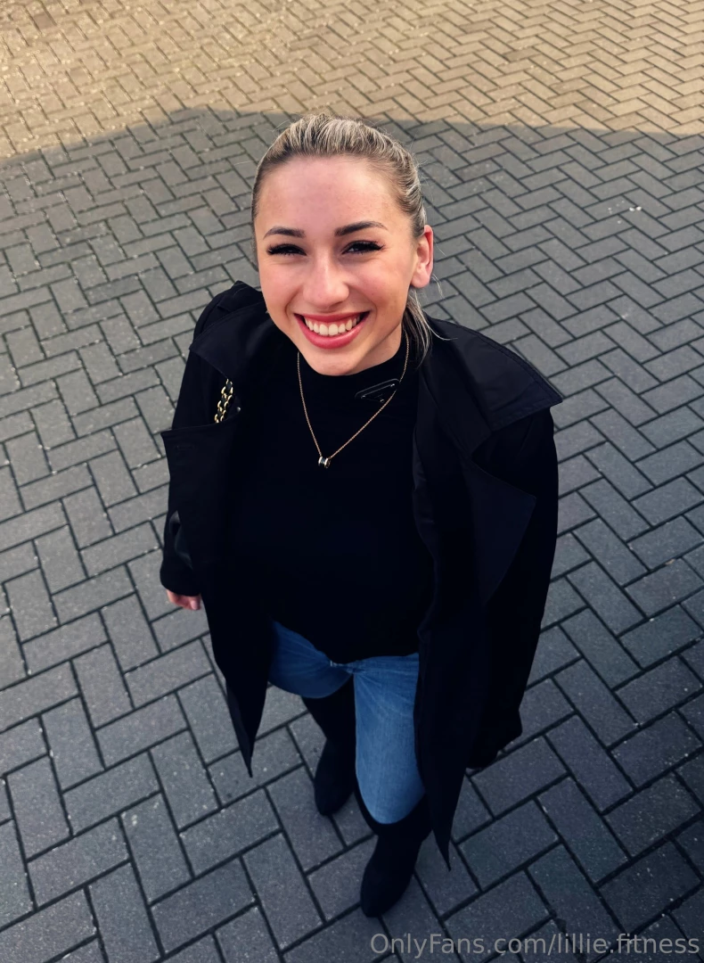 On my way to the university what are you doing now kiss lillie 