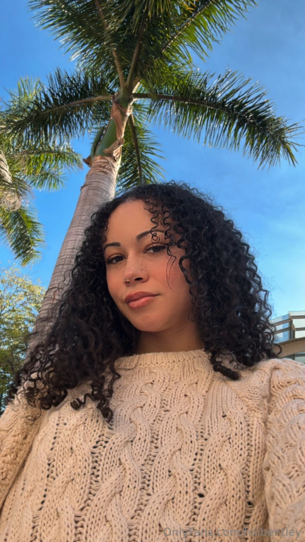 Happy monday cuties what are we doing today 