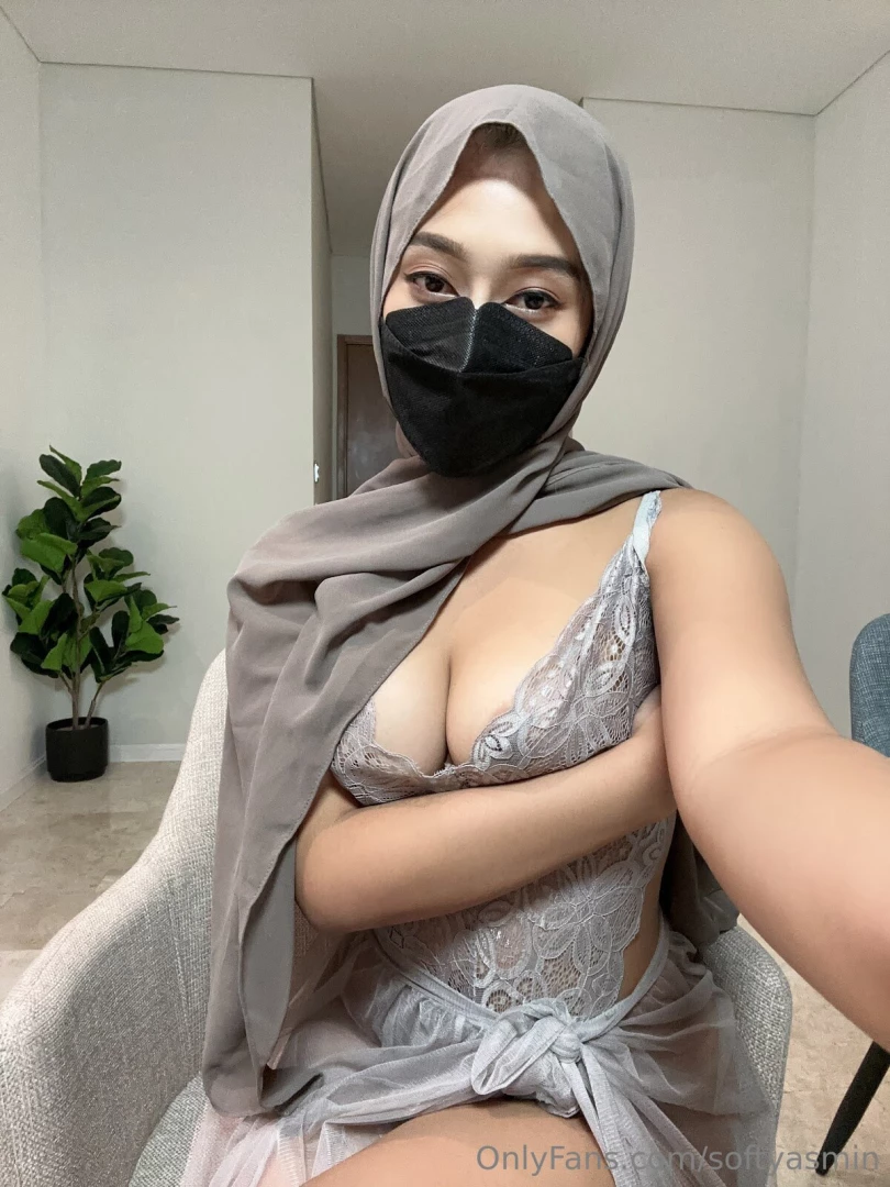 I m all yours to unwrap tonight 