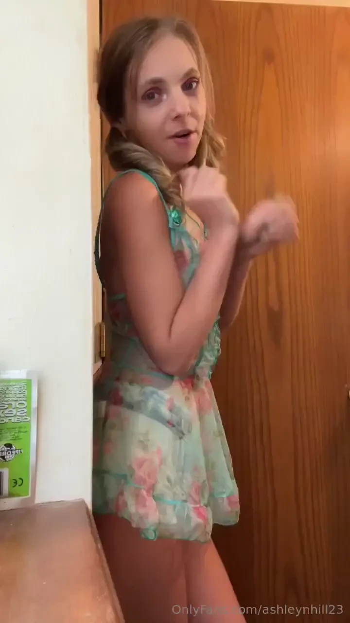 Naughtytok for those who likes it on the page 2 different outfits 4 