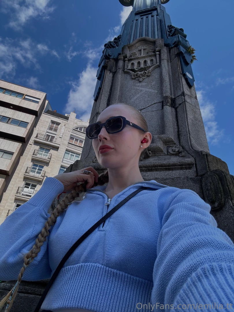 Have a wonderful day my darlings 