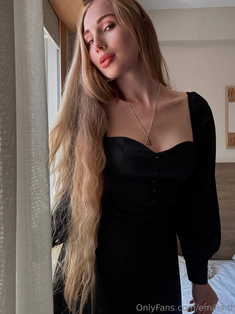 How s your mood i know some ways to cheer you up 