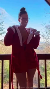 Let s go back to the hot tub part 1