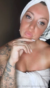 A woman is as beautiful as a flower and every flower should be a part 3