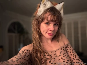 Cuddly cute fox vibes