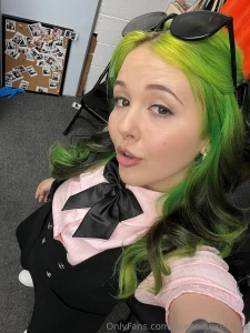 Ya girl shot for the site shoplifter yesterday what do you think of my