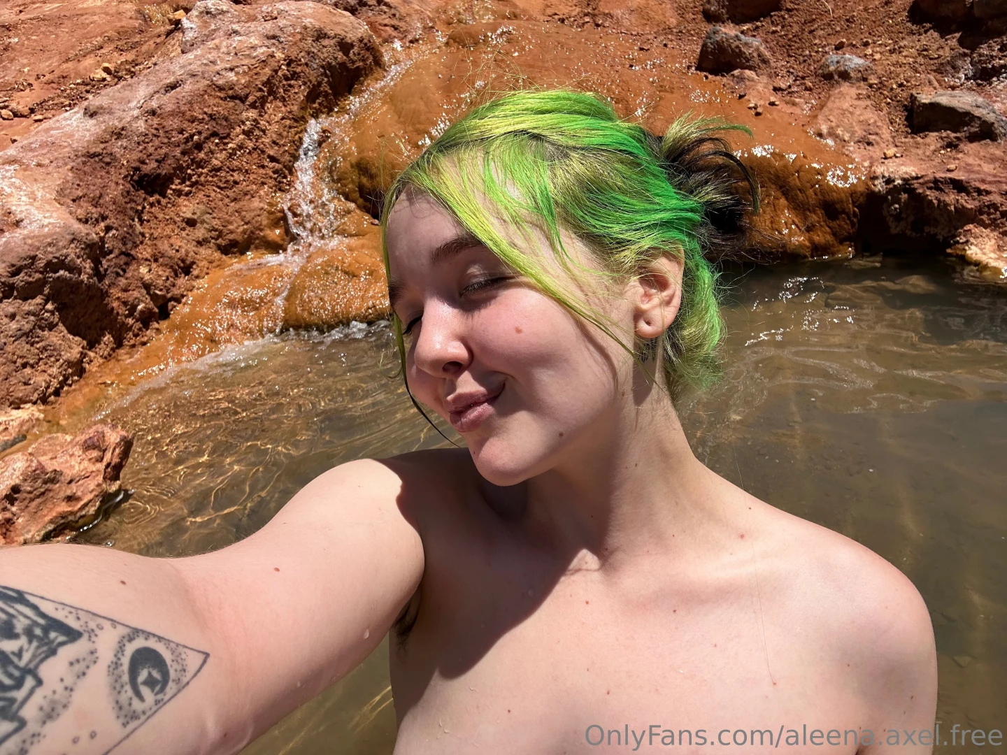 Come enjoy these hot mineral springs with me i took a whole set of part 3 