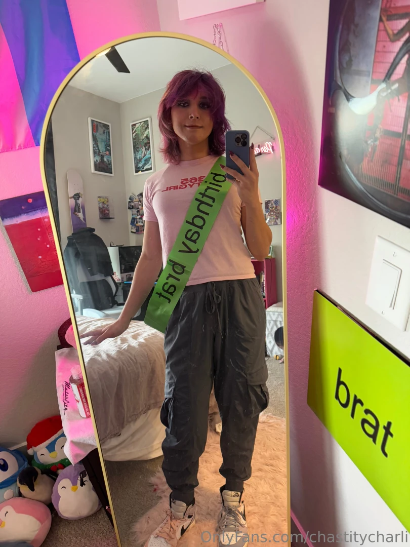 Last minute of my bday today sorry i ve been busy decompressing from a 