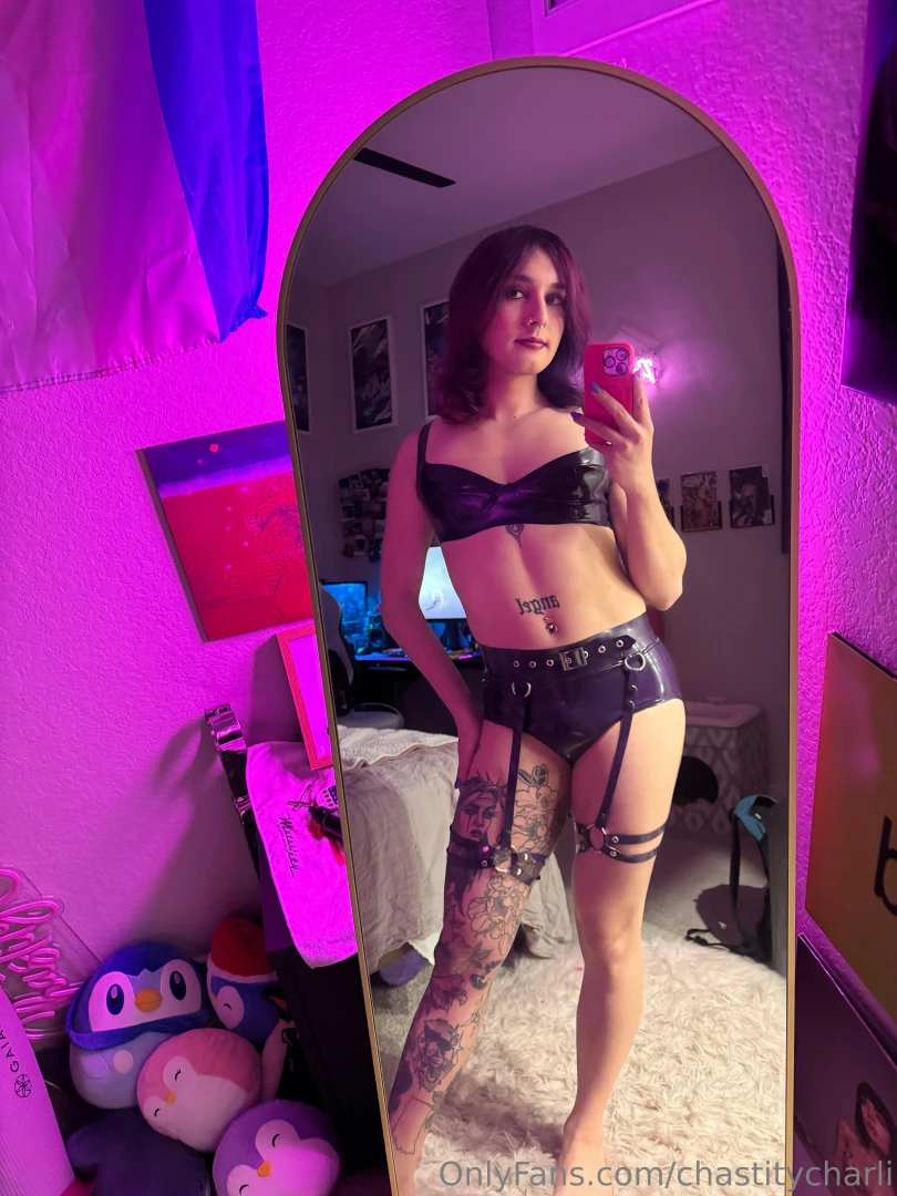 I have an urge to wear some latex again soon and hopefully get fucked 