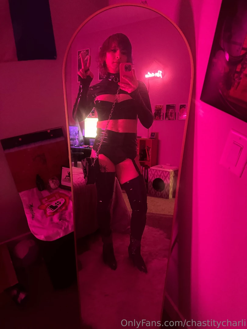 Had so much fun at my first kink event in my new home saw one of my part 3 