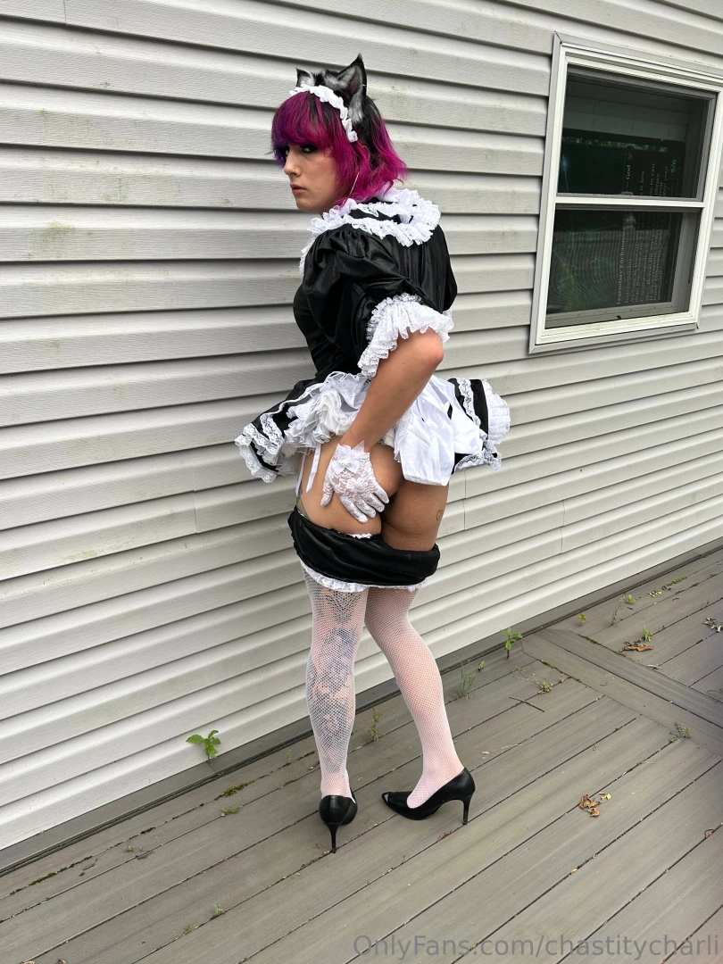 It s maid monday wouldn t you like to take me in this prissy maid part 1 