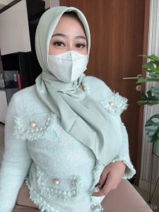 Do you think i m wearing something underneath