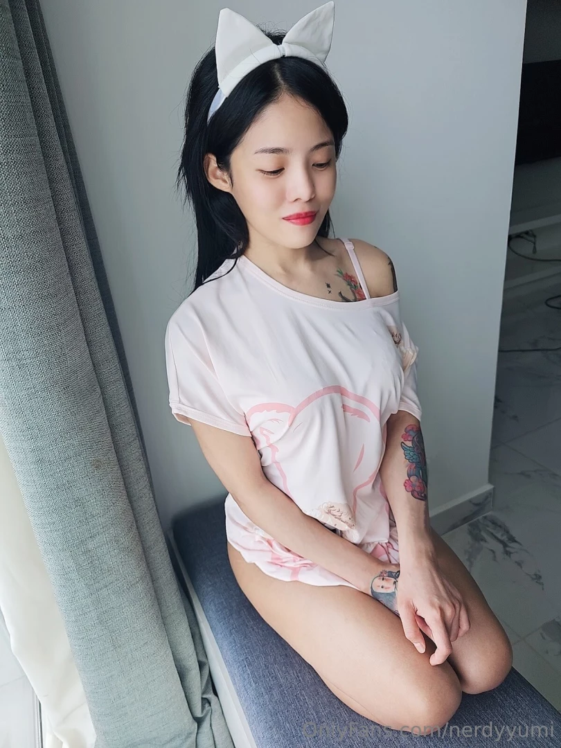 Just a little feline fun to brighten your day 