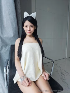 Feline like the queen of tease bow down