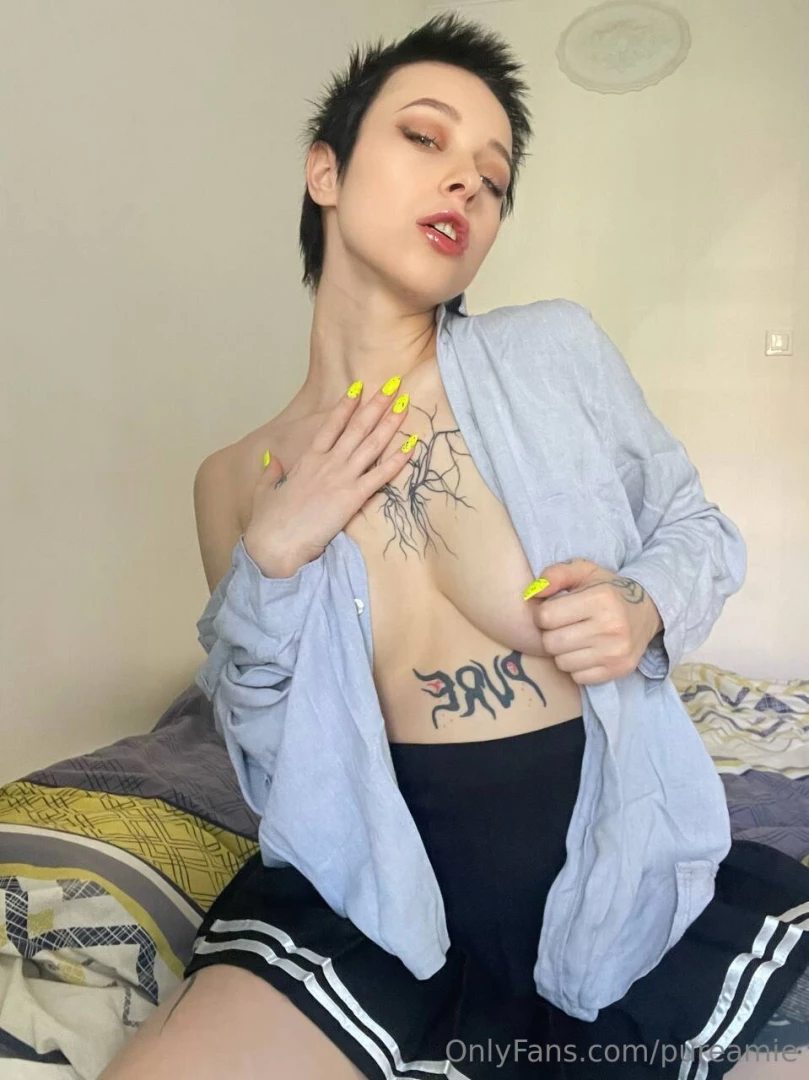 Teacher your student didn t do her homework today and is waiting for 