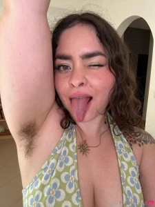 For the ones who loves long tongues