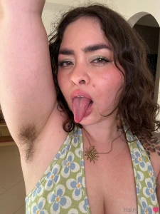Time to lick my hairy armpits