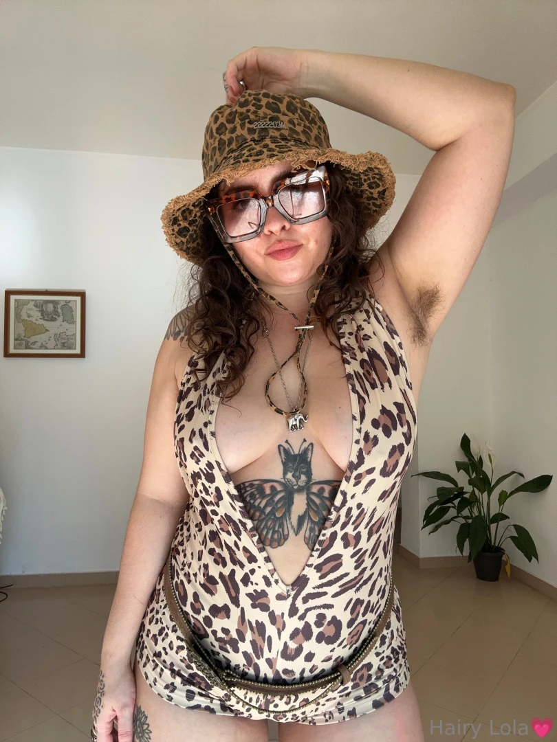 Would u worship my hairy armpits 