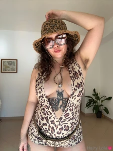 Would u worship my hairy armpits