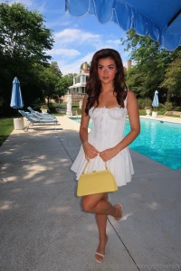 The photoshoot yesterday was a blast my hair was so big it could touch