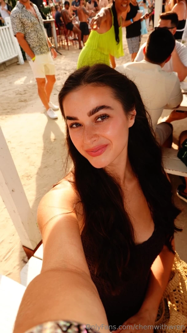 Dm me now for a surprise 