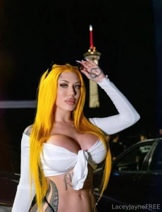 Wanna have a little fun out here with me