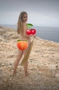 Would you be able to take photos of me if i stood completely naked in