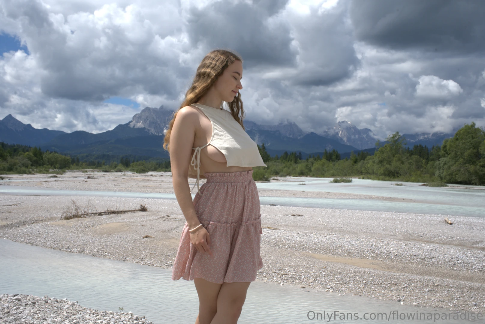 Do you want to see what i am hiding under my top part 2 