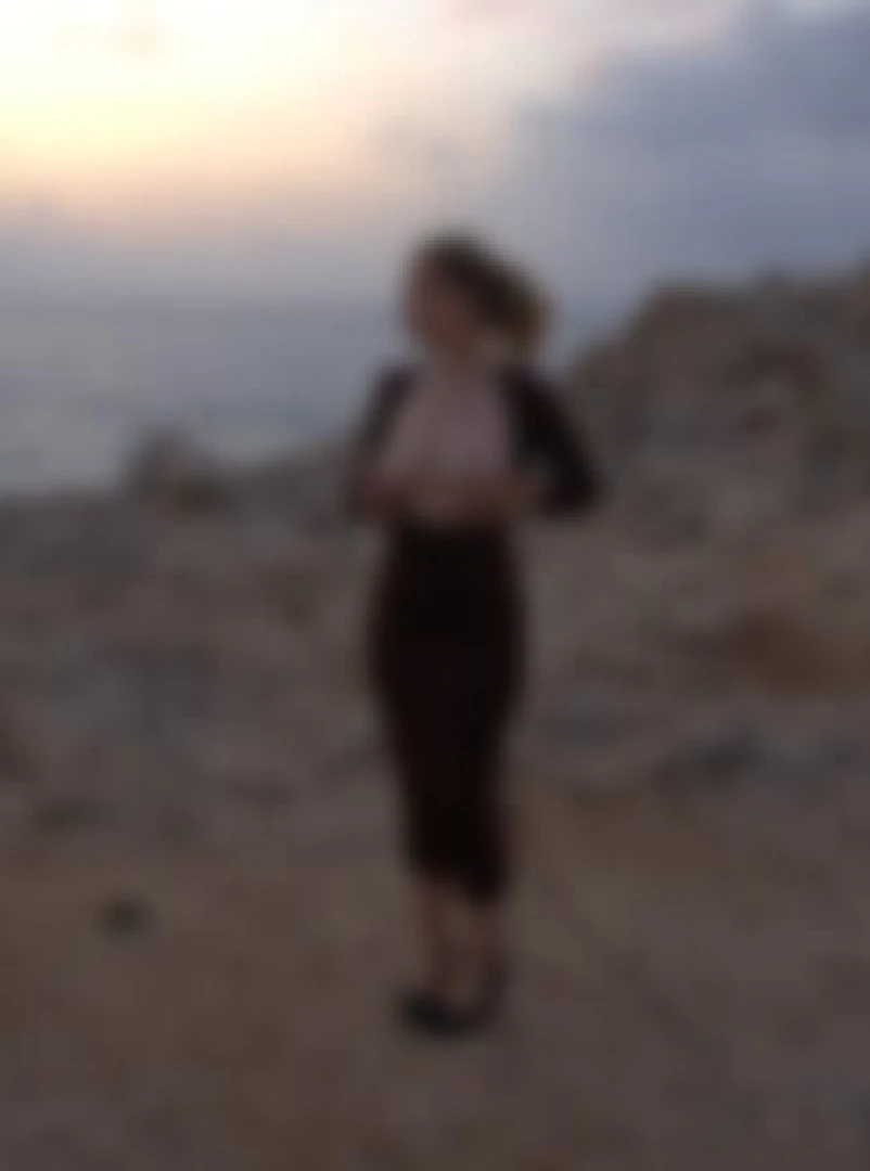 This is how i want to wear a dress 