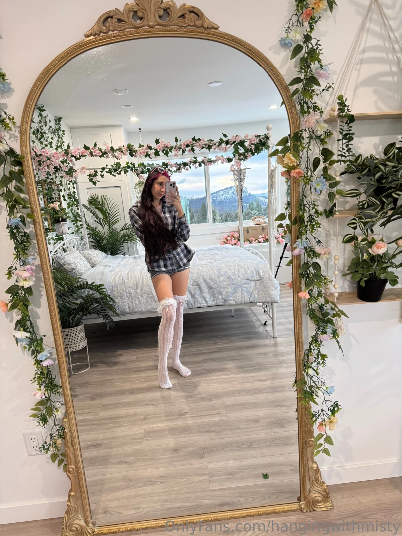 Spent the day decorating my plant room 