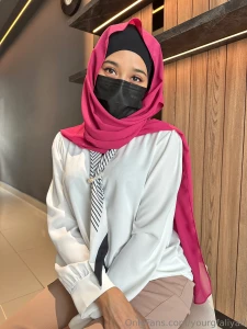 This seat s warm wanna give it a try