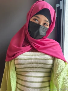 Keep staring i like it part 10