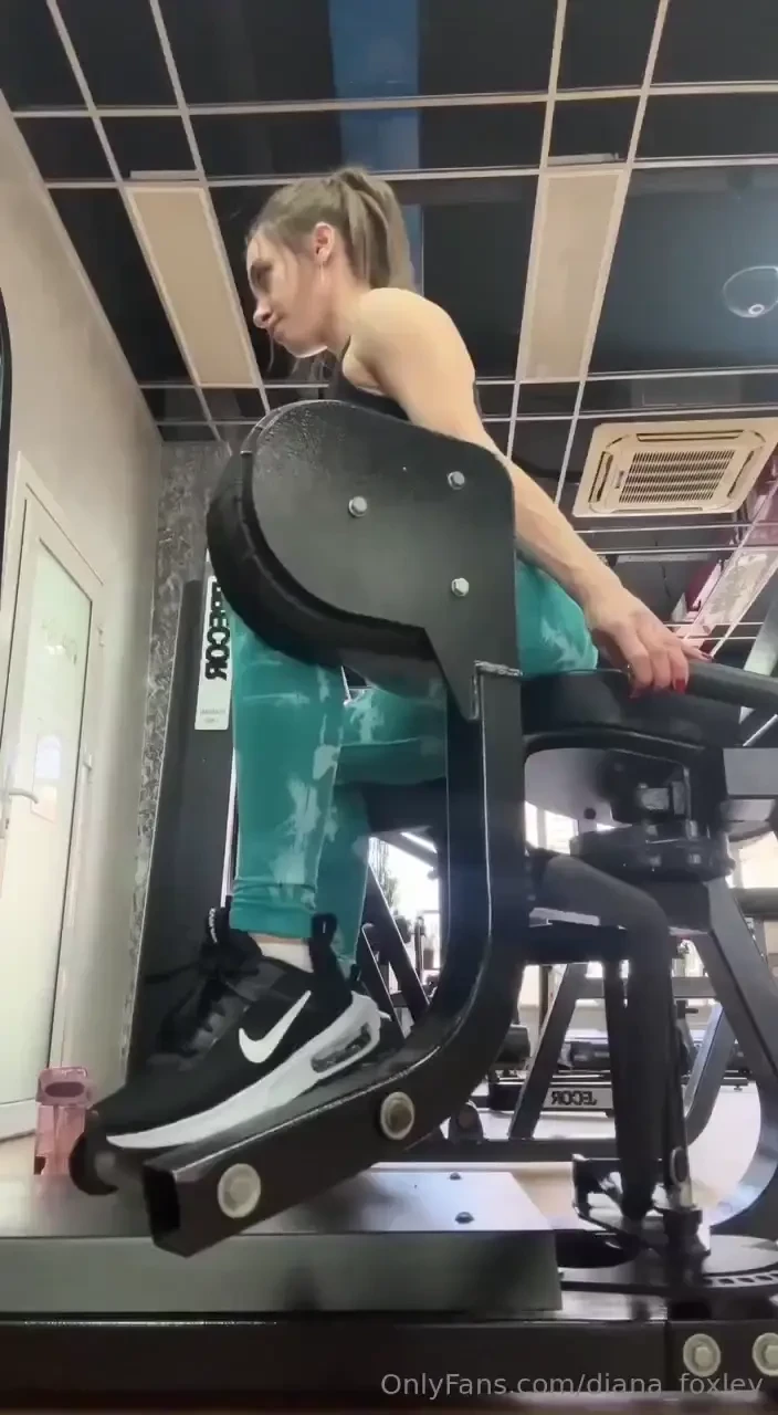 One of the most useful machines for firm buttocks write in the 