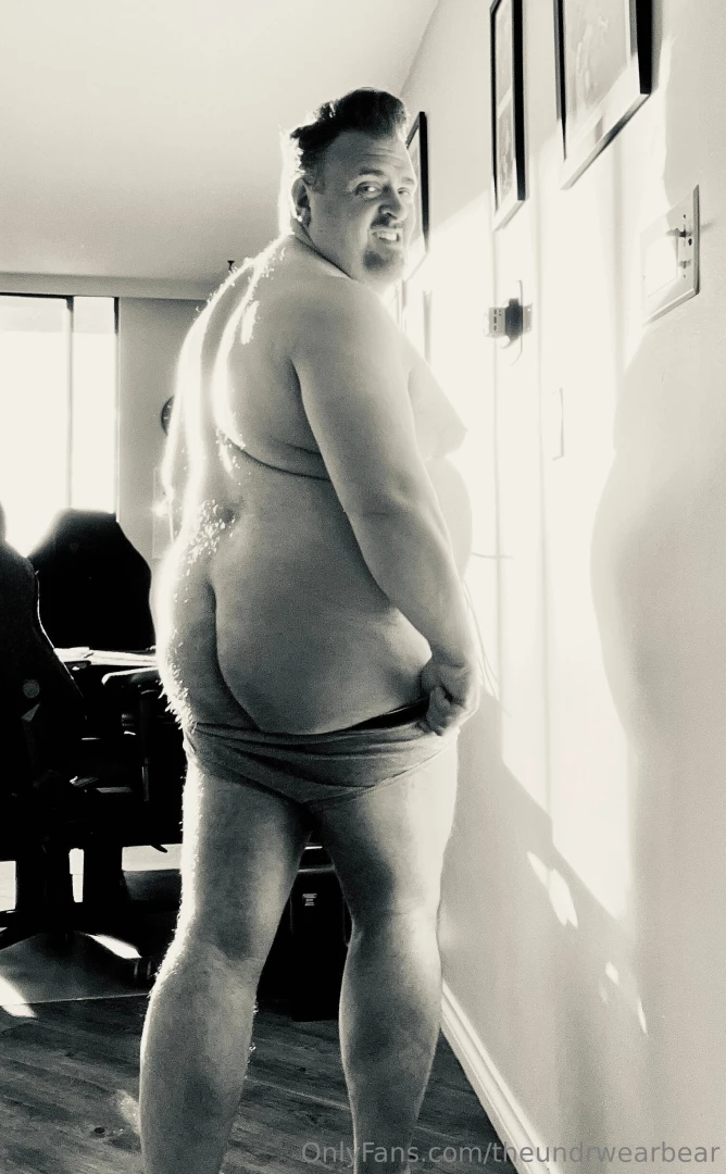 How about a front-and-back set for monochrome monday thirst trapping 