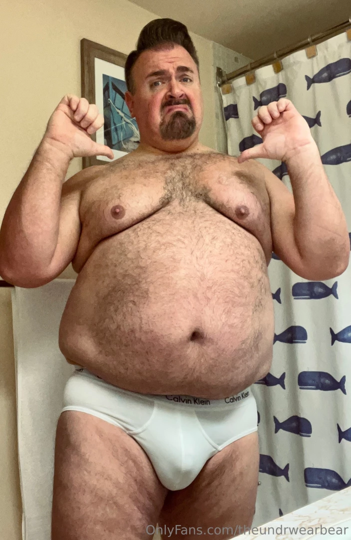 I bench pressed on wednesday night at the gym so today my tittays are 