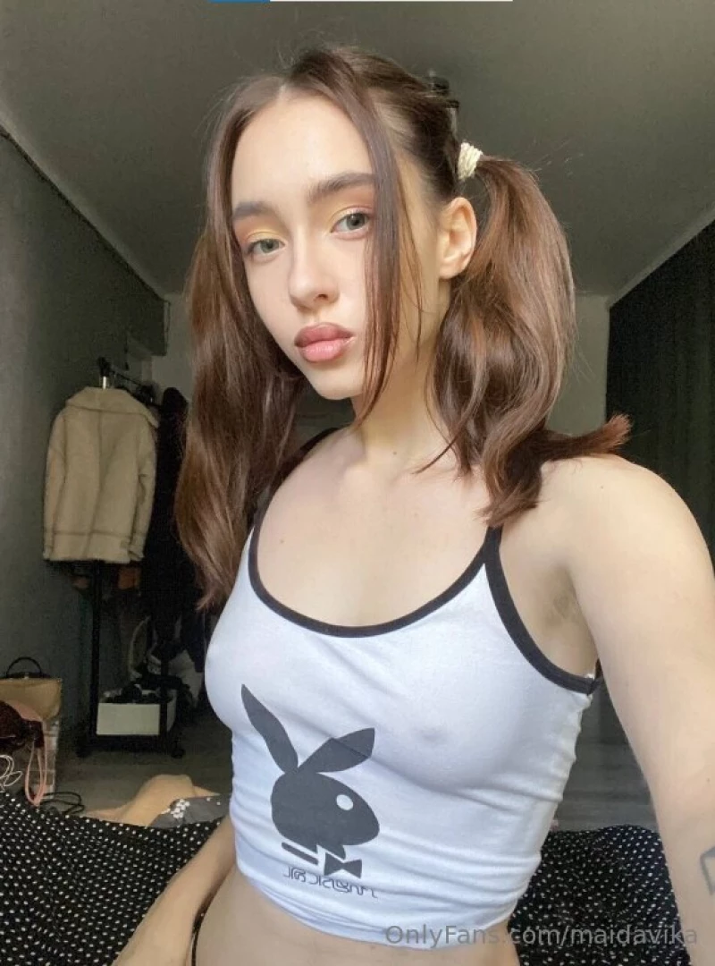 Free only for 14 subs this cutie is online and horny show her some part 114 