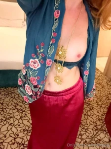 Milf ang moh in sg needs some tlc no ppv unless it s a face reveal