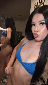 Live right now everyone follow my bestie camillababiii camillababiii