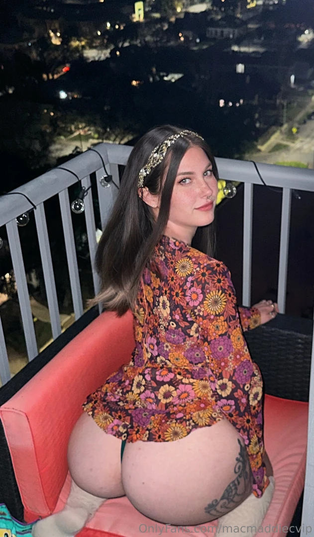 Im a slut for showing off 