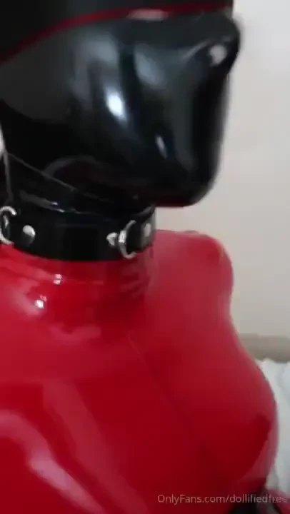 Happy friday blindfolding petting and playing with my spicy rubber 